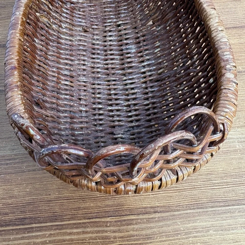 Vintage Wicker Duck Shaped Basket Handwoven Rattan Decorative Tray 8